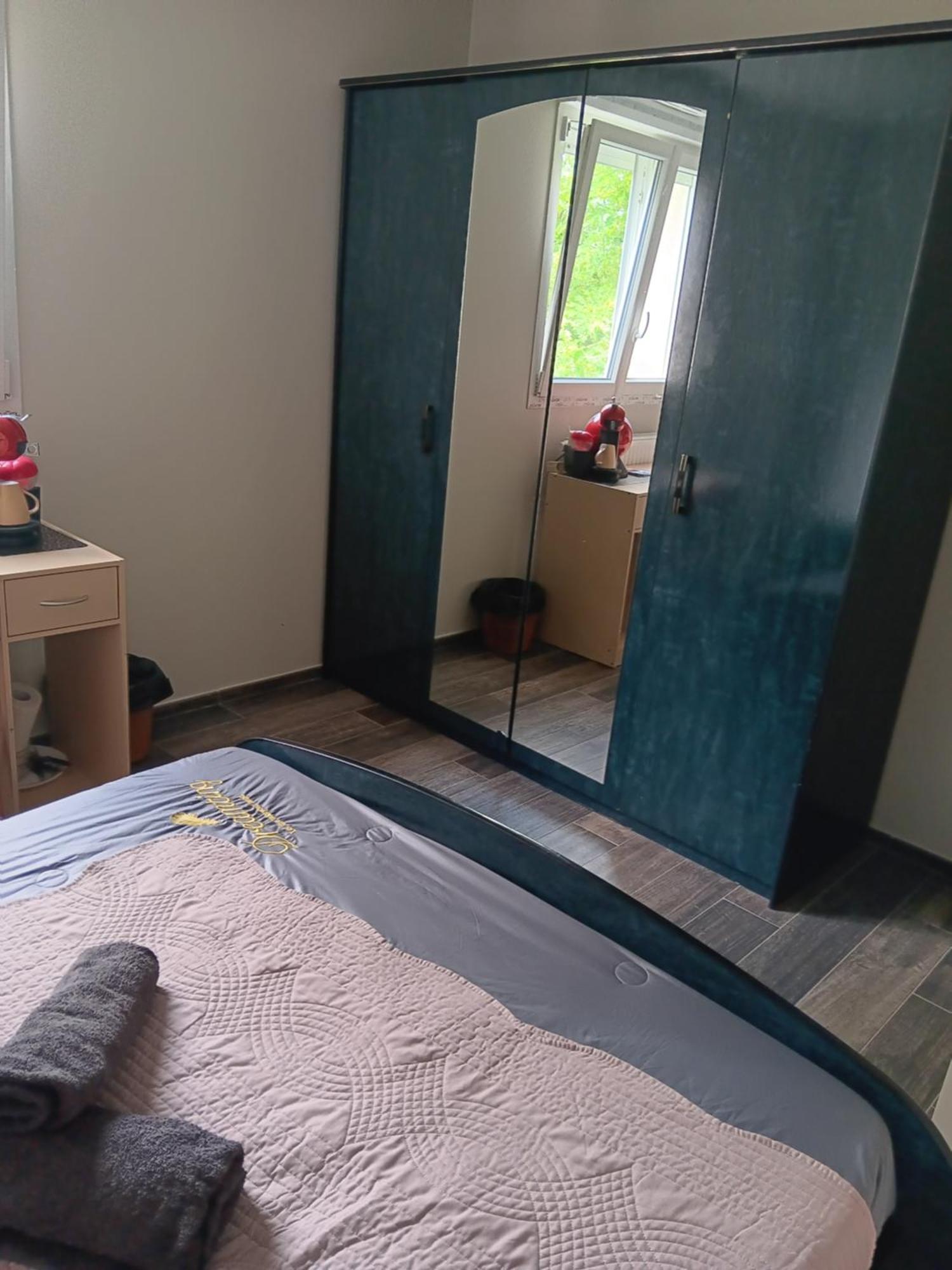 Chambre Privee Dans Une Maison Familiale Charmes  Eksteriør bilde